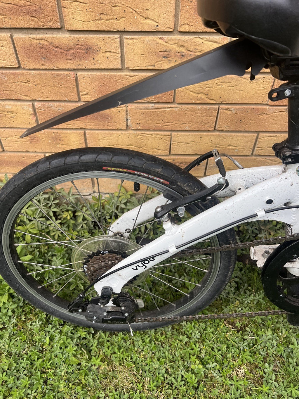 Dahon Vybe D7 Folding Bike (£599 New) white happy to ship