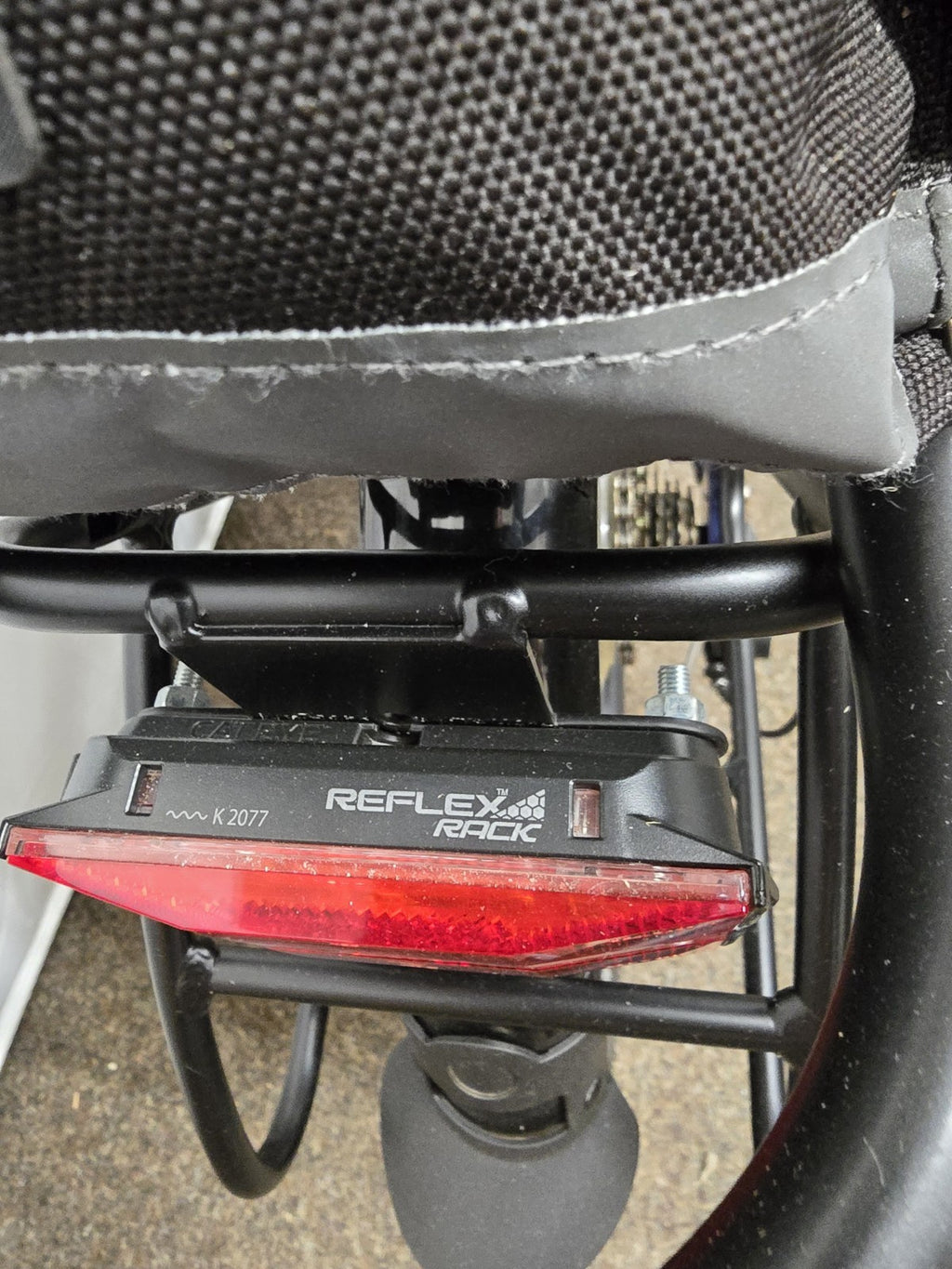 Tern Link B7 Fully Equipped With Extras 20w 7 Speed Folding Bike - Midnight Blue
