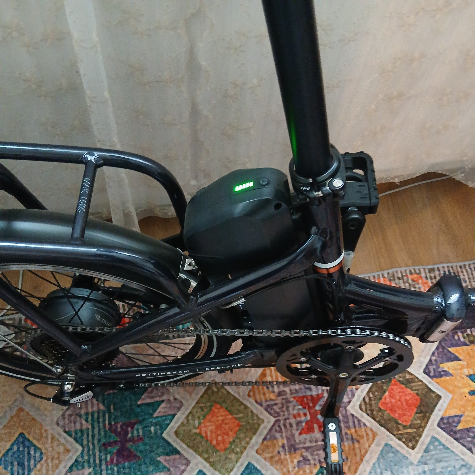 Raleigh Stow -E-Way Folding  7-Speed 20 Wheel