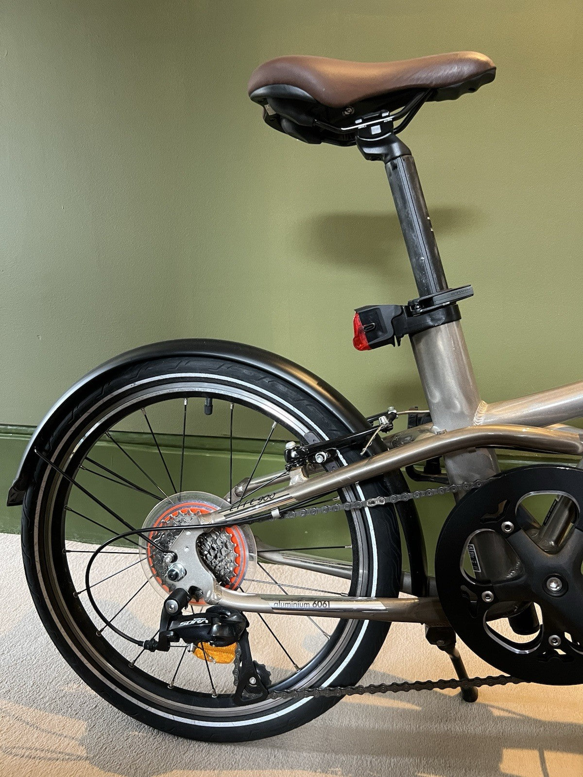 Decathlon BTwin Tilt 900 folding bike, 12kg aluminium, 9 speed (560 predecessor)