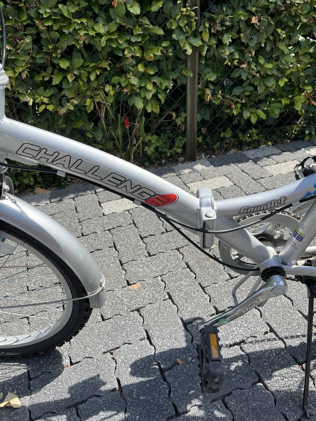 Challenge Gauntlet Folding Bike With 6 Speed Microshift Gears