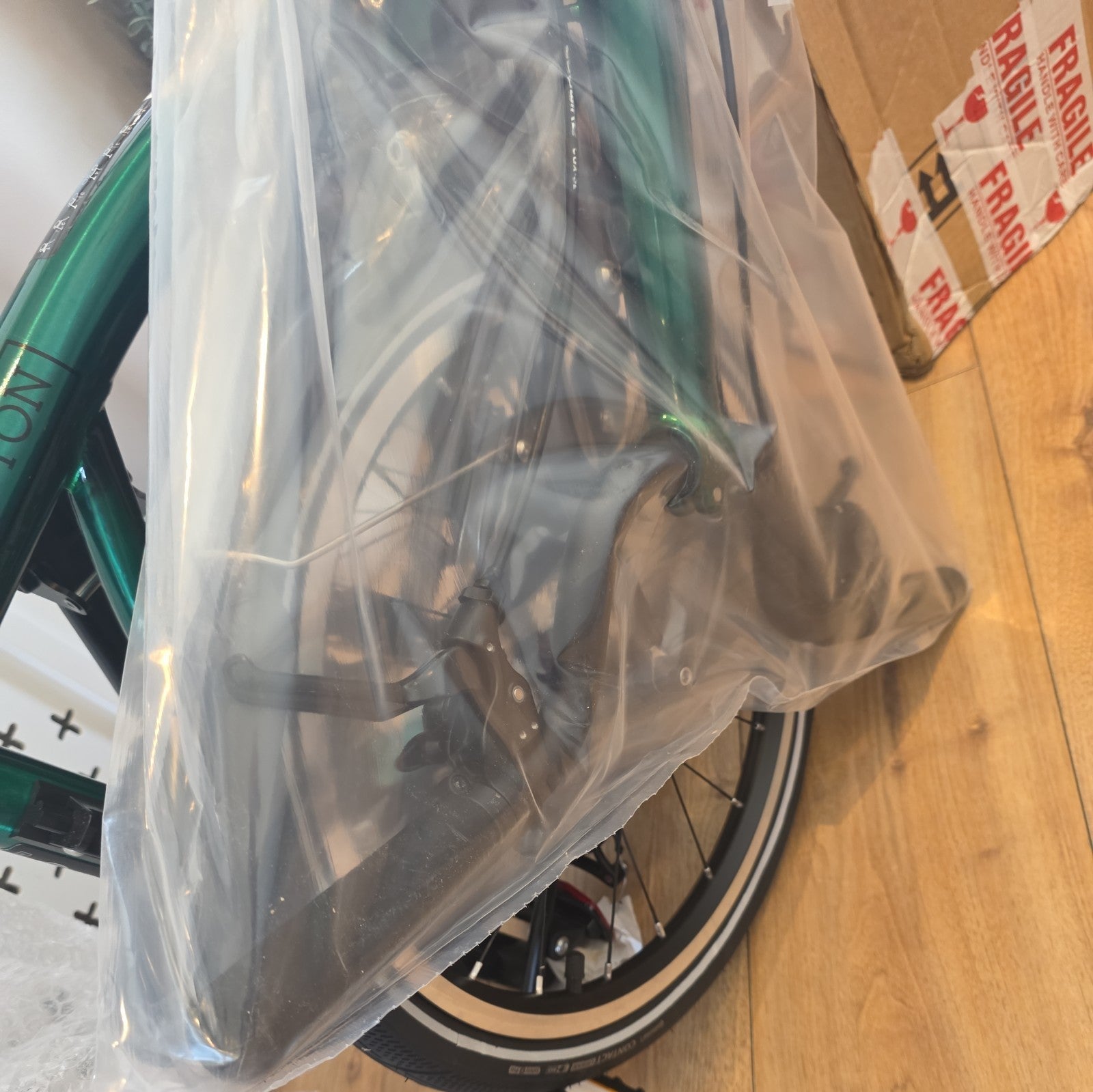 Brompton P Line 4-Speed - Urban Low Handlebar Folding Bike - Emerald Green LTD!