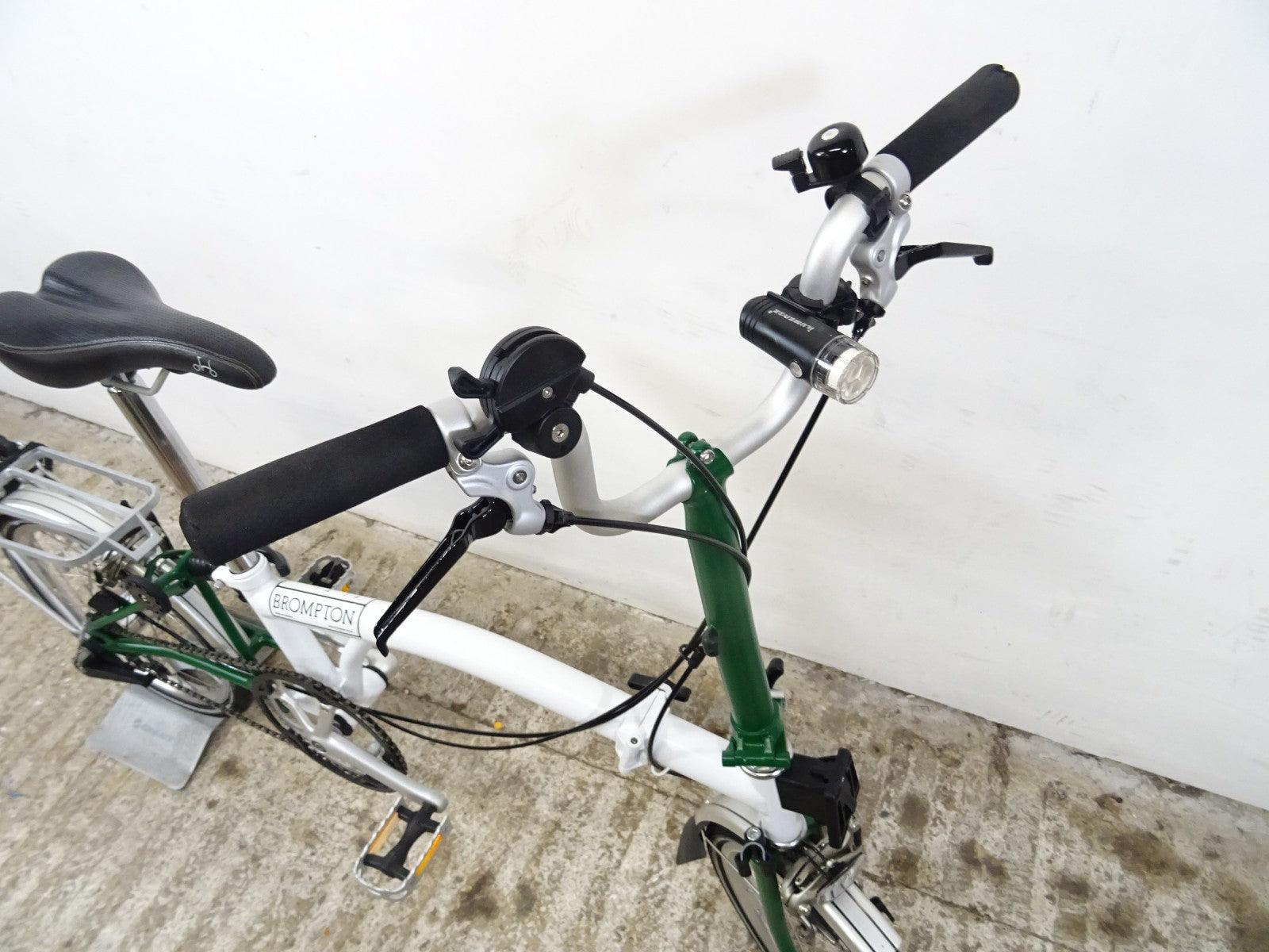 2013 Brompton M3R 16" Folding Bike Papyrus White / Racing Green Rack LoUsed VVGC