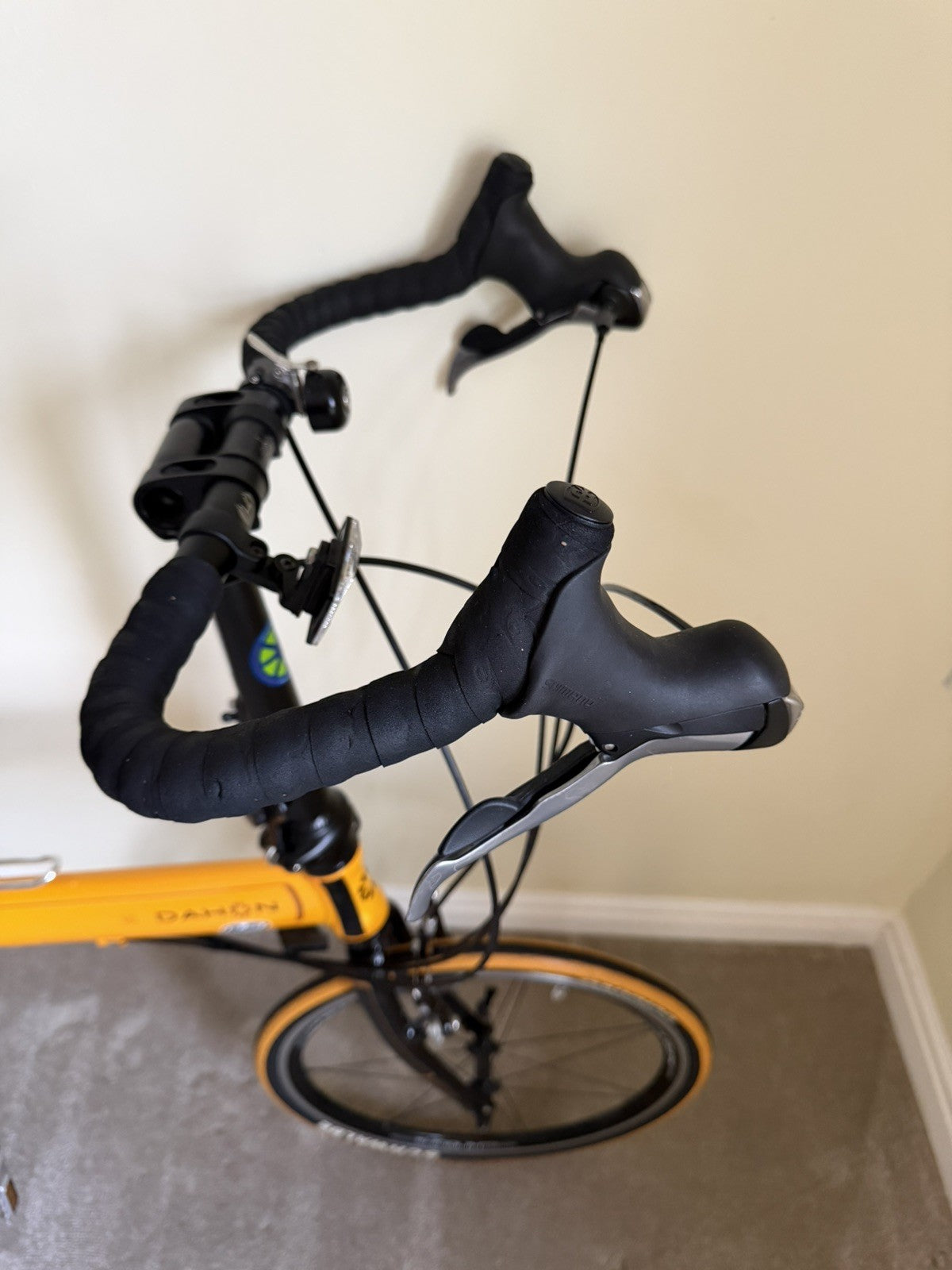 DAHON SPEED PRO TT FOLDING BIKE. HARDLY USED AS SHOWN.