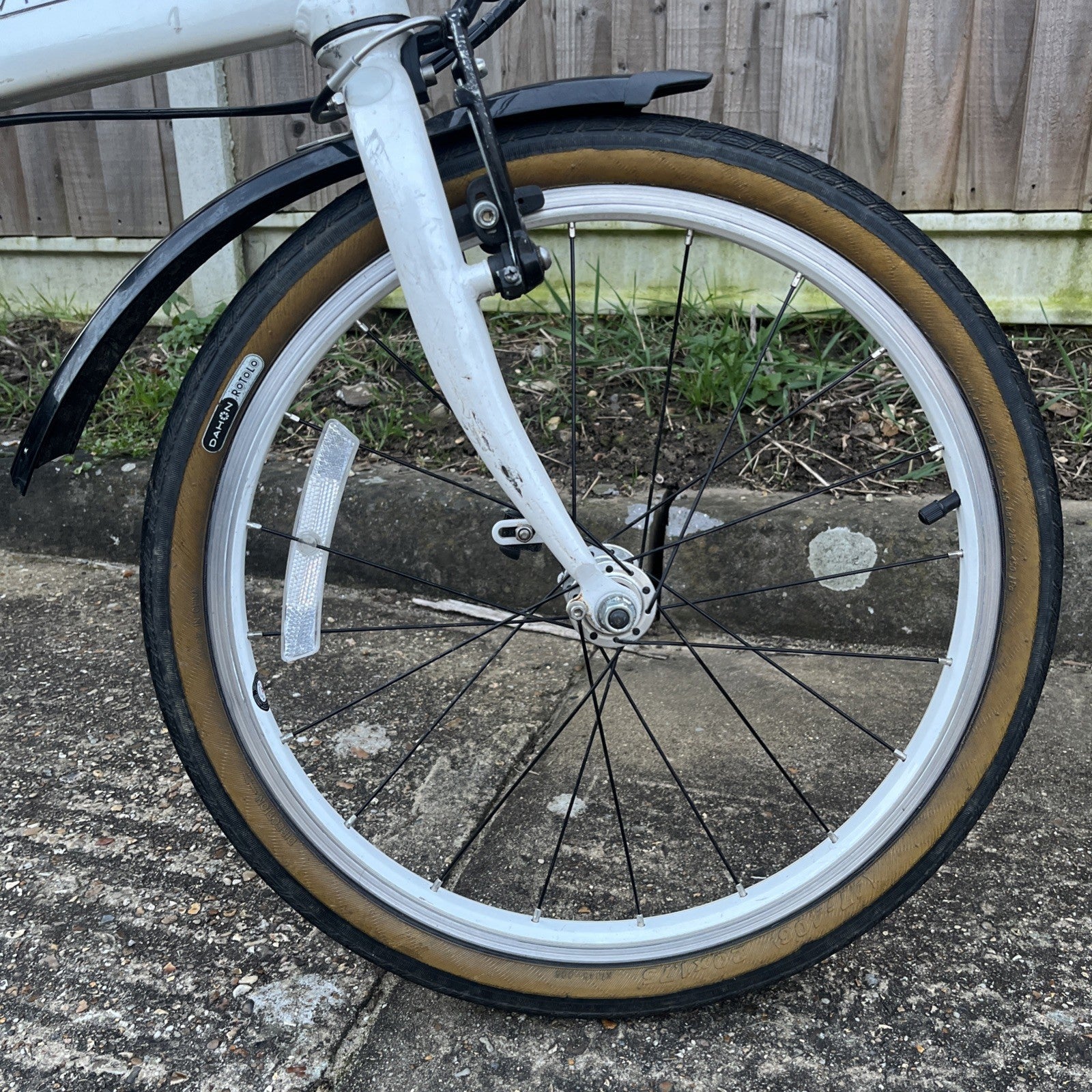 Dahon Vitesse Aluminium Folding Bicycle  7 Speed HUB Gears Bike