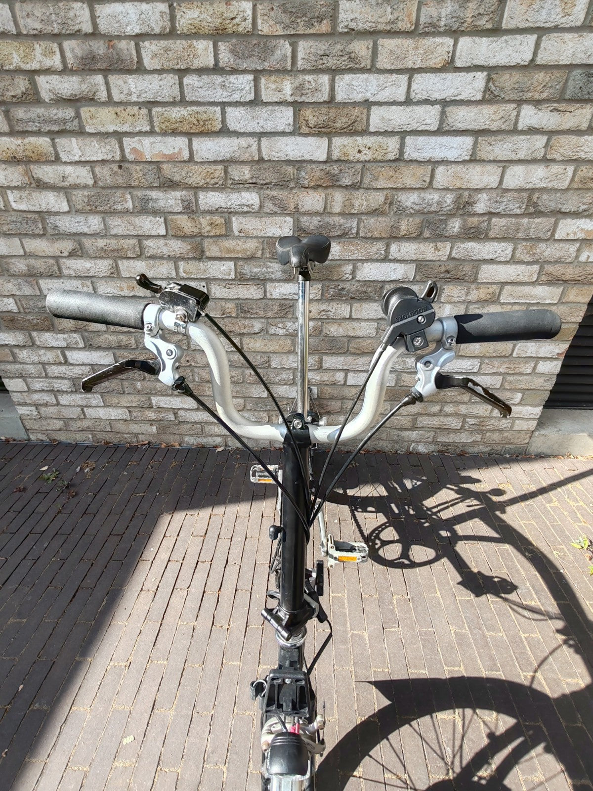 Brompton M6L 6 Speed Folding Bike – Black – Dynamo Lights – Sturmey Archer