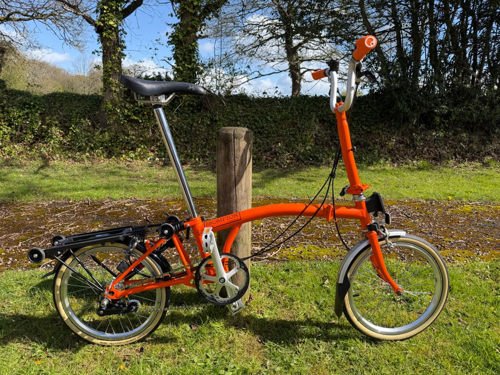 Brompton Folding Bike 3 Speed High Bars with Rear Rack Great condition
