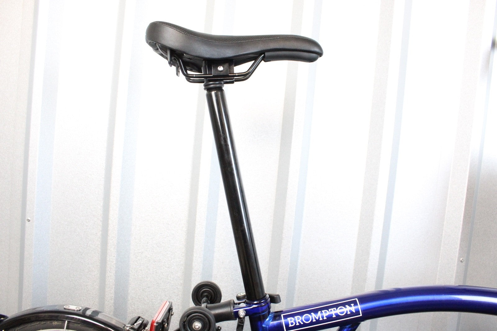 Brompton C-Line Electric 6 Speed Bolt Blue Lacquer - Lightly Used