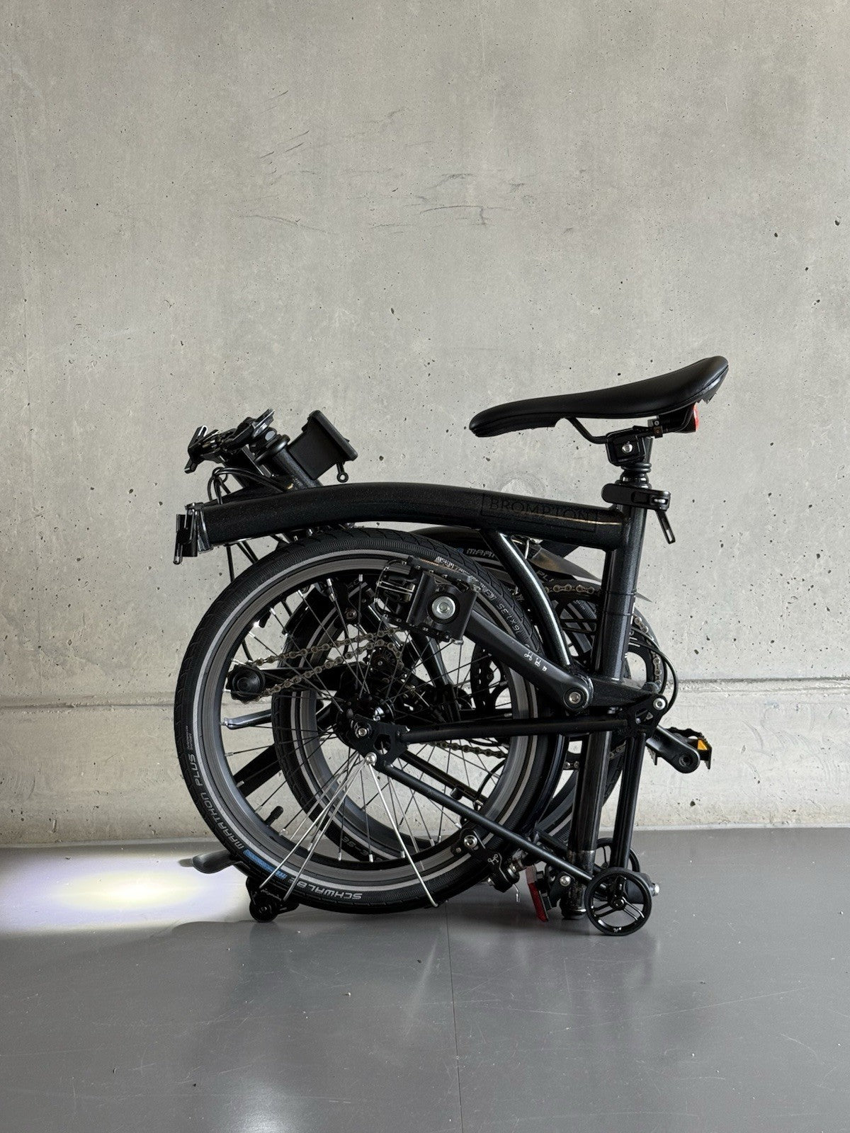 Brompton P Line 4-Speed Folding Bike Midnight Black, Lightweight