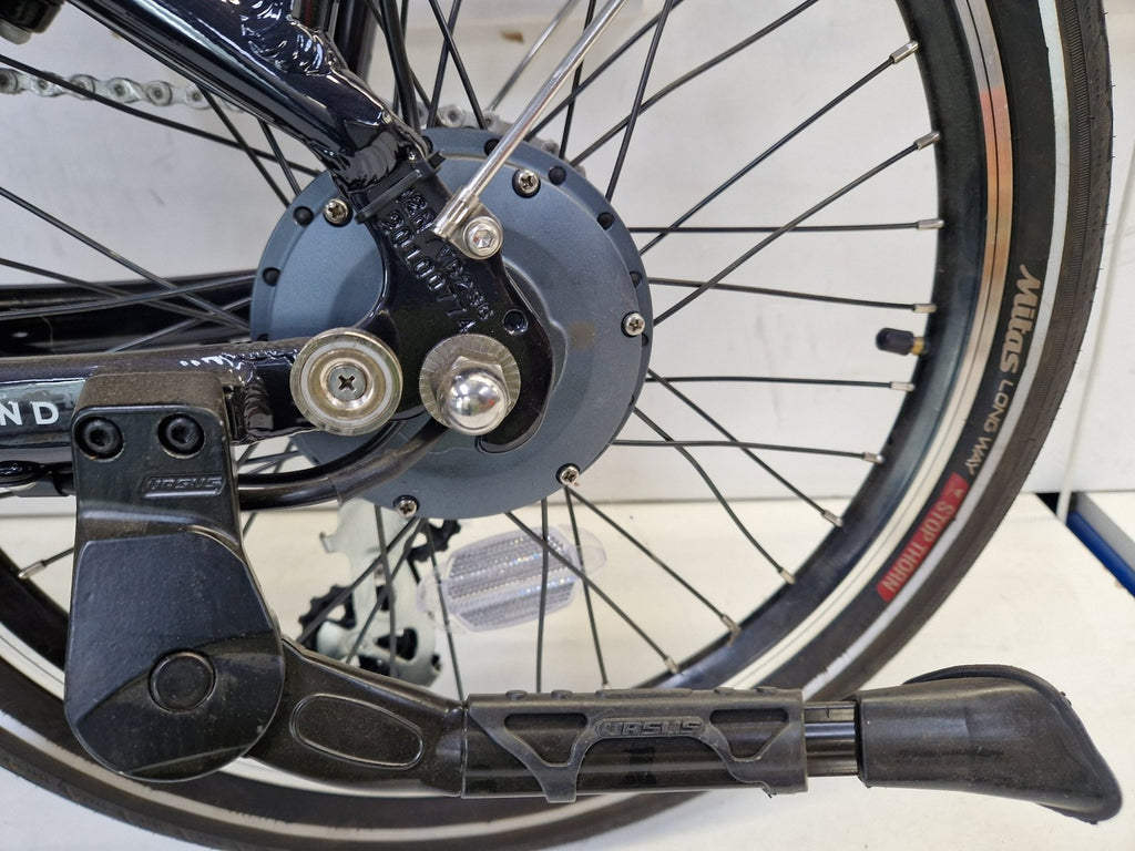 Raleigh Stow--E--Way Folding 7-Speed 20" Wheel Alloy Bike - Blue {Scratched}