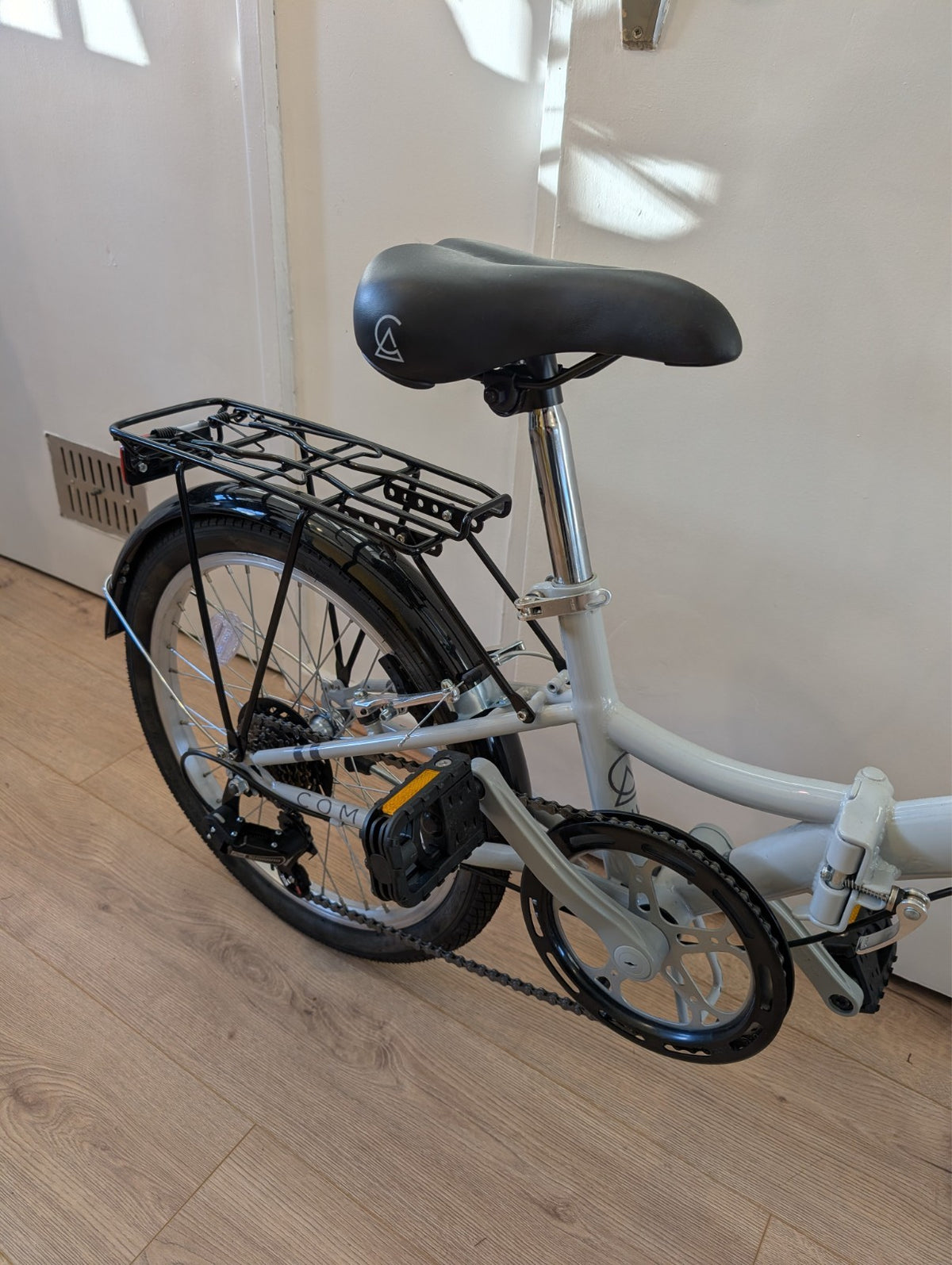Compass Northern Folding Bike 20" with lock and pump