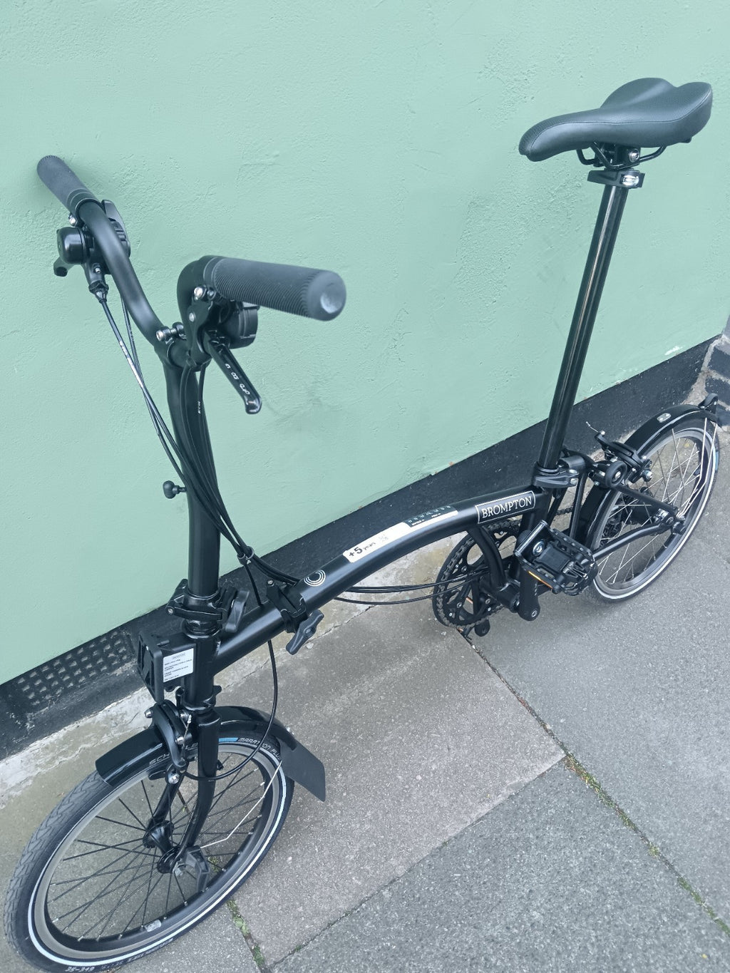 Brompton M6L BLACK EDITION 2025 Folding Bike Excellent Condition