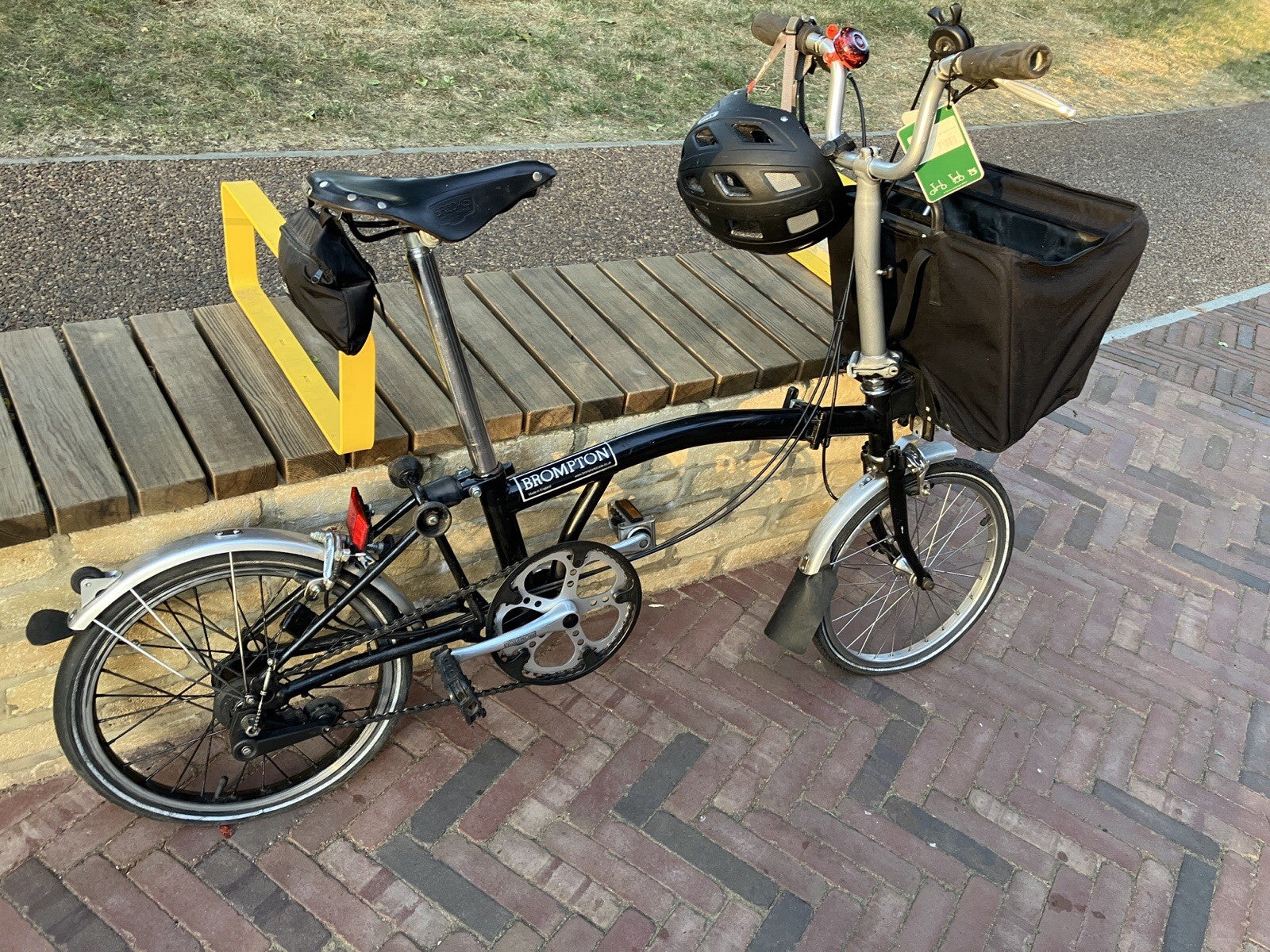 Pre 2017 C Line 3 Speed Brompton Folding Bike With Carry Bag , Front Bag