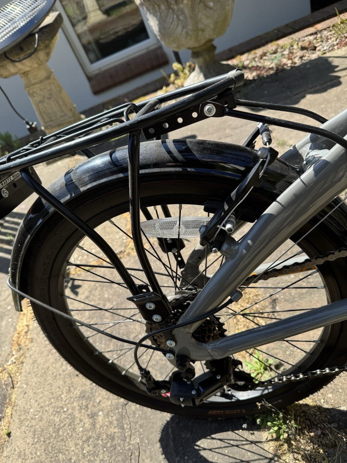 Raleigh Evo 2 Folding Bike 7-Speed Shimano Gears, Grey. Never Ridden.