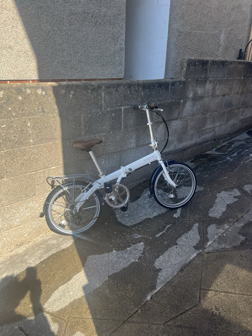 Bickerton Junction  Folding Bike 20" white snap spring in handlebar mechanism