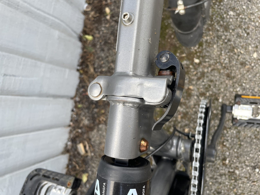 Folding fold up commuter bike ideal for train/ bus 15mph e. Pedal assist