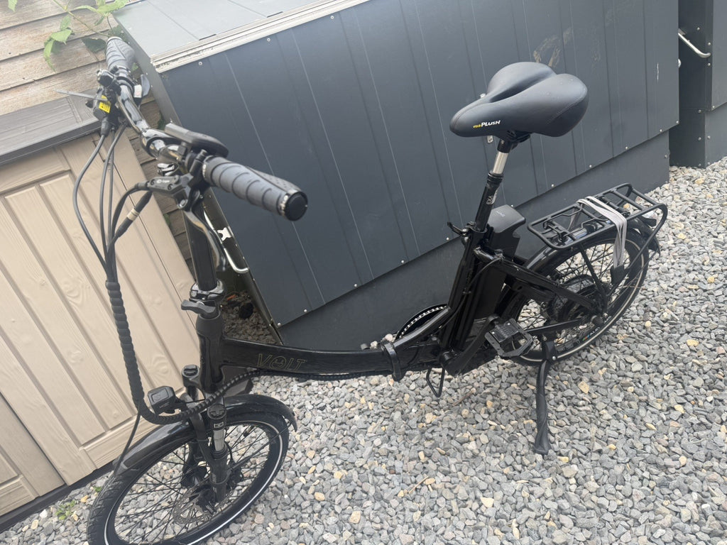 Volt metro ~ Black Folding  Bike ~ done 17 only miles!