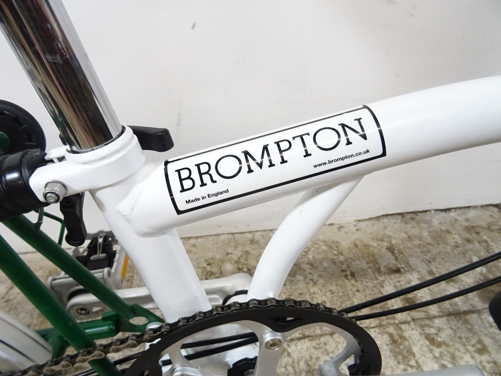2013 Brompton M3R 16" Folding Bike Papyrus White / Racing Green Rack LoUsed VVGC