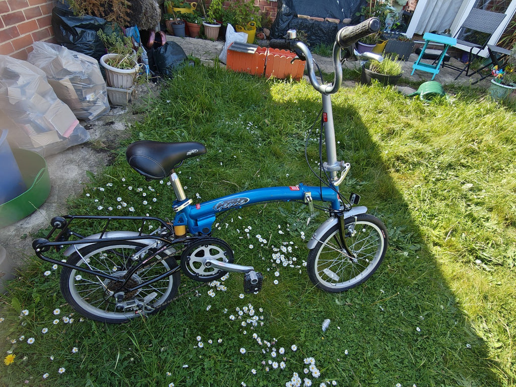 Mission Space Genie 16 Inch Folding Bike