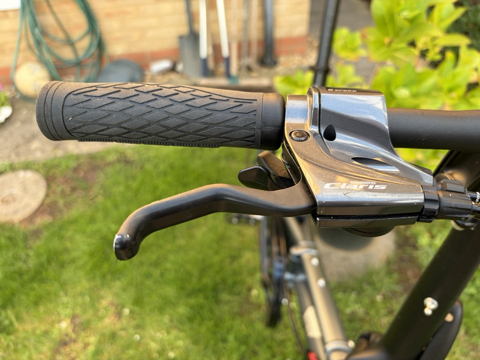 Tern BYB P8 20in Folding Bike 8-Speed Grey/Black Rear Rack Mudguards
