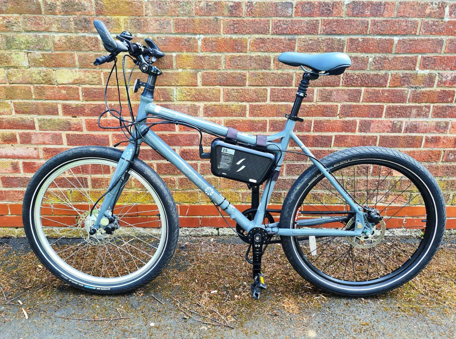 Full Size Dahon Cadenza Folding Bike 8 Speed Alfine Hub 26" Wheels £ Disc Brakes