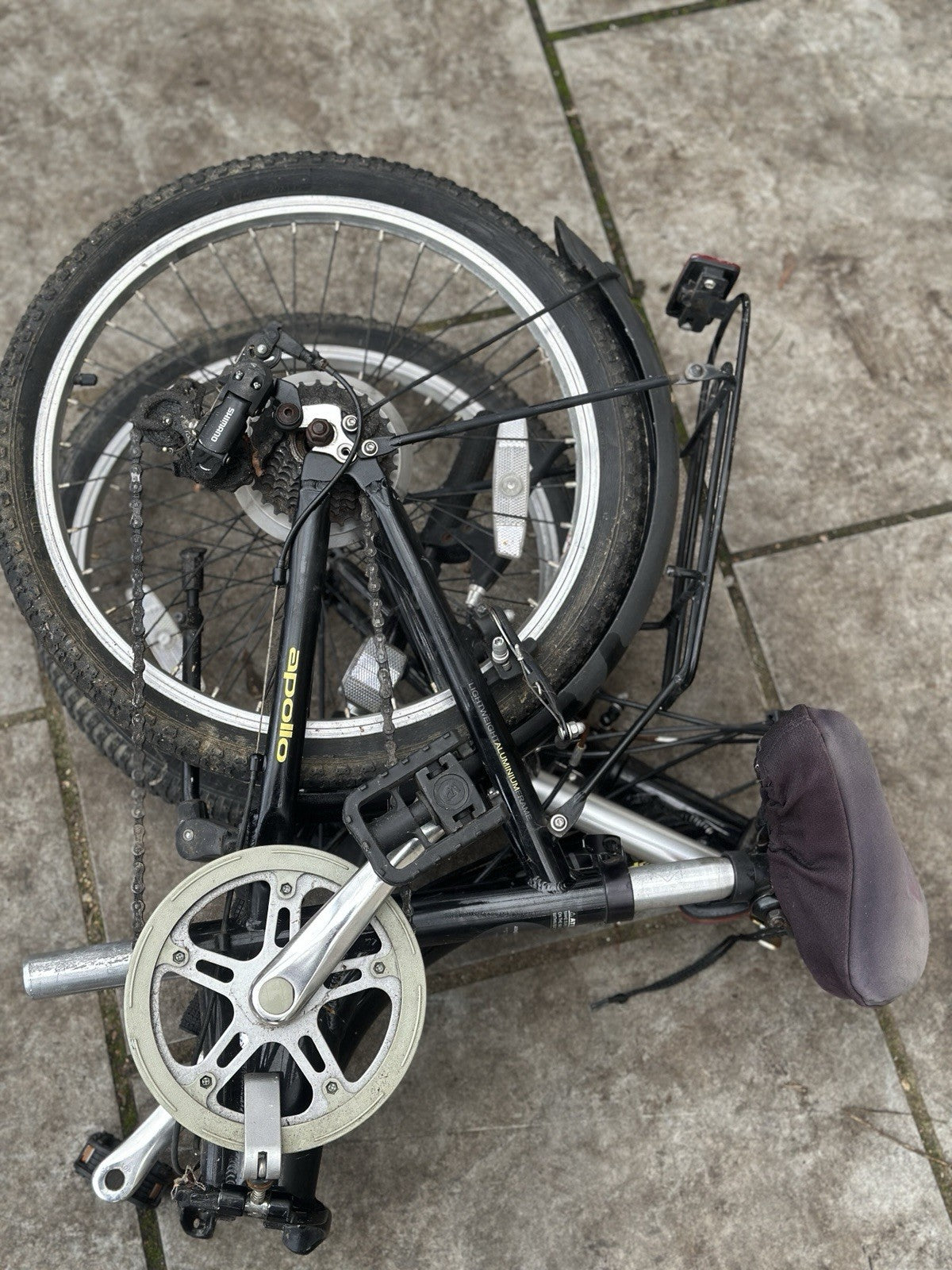 Apollo Contour Folding Bike 20inch Wheel