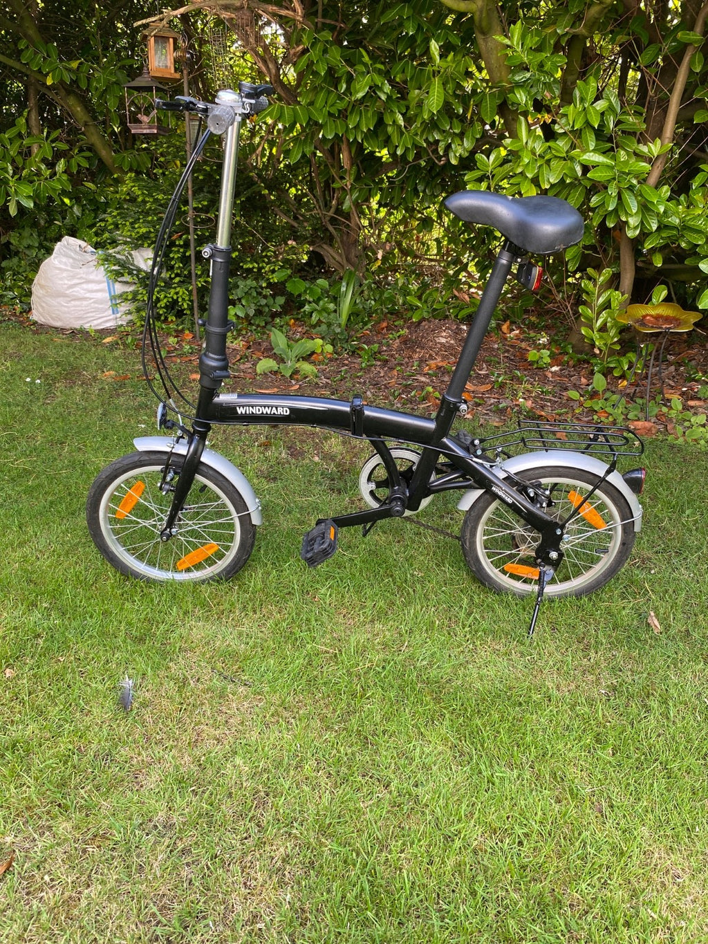 Windward Folding Bike   6 Shimano  Gears  16' Wheels' Bicycle  Fold Up v-Brakes