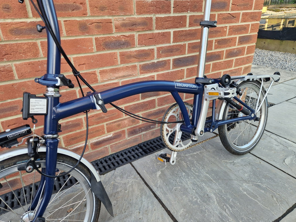 Brompton 2 speed folding bike 2019 - very good condition in navy blue