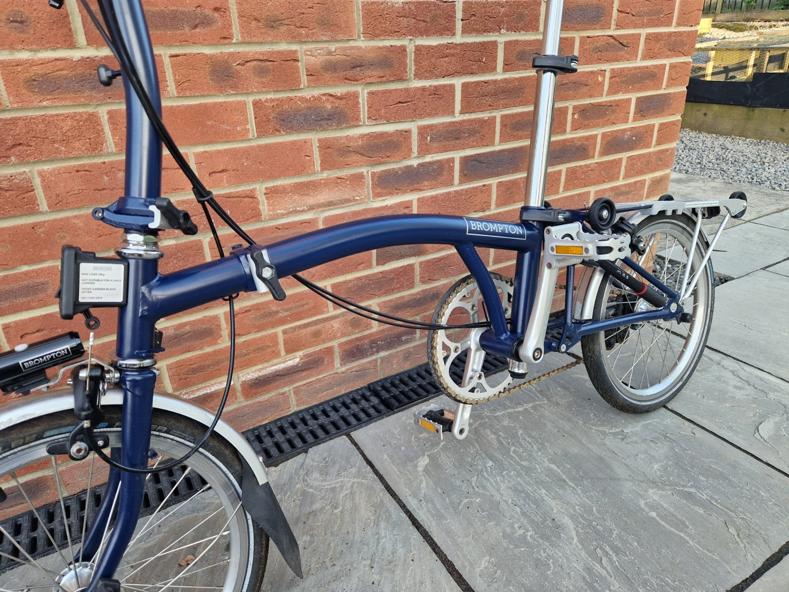 Brompton 2 speed folding bike 2019 - very good condition in navy blue
