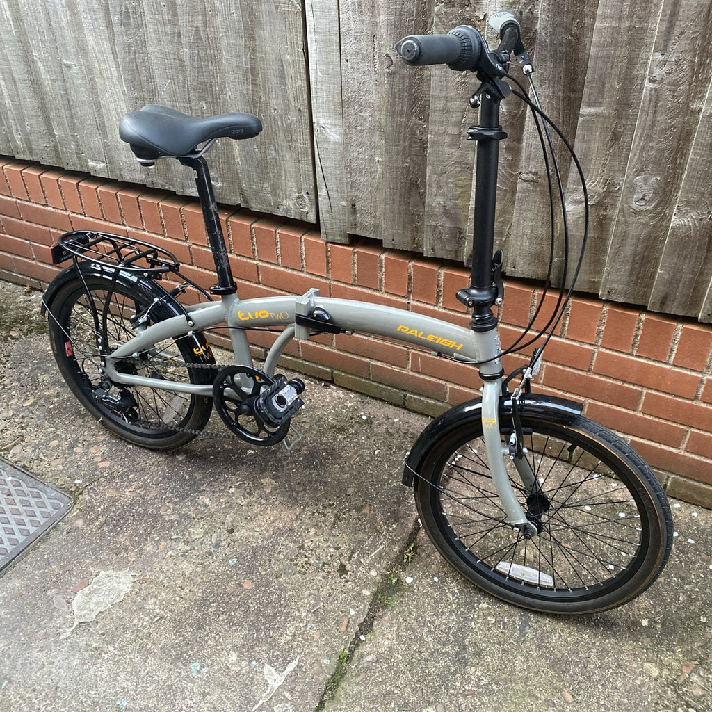 Raleigh Evo 2 Folding Bike 7-Speed Shimano Gears Grey Good Condition, in Exeter