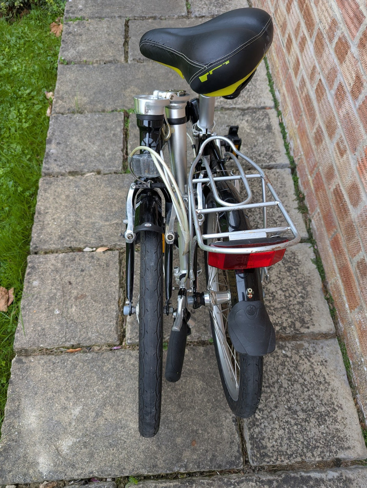 Dahon Speed D7 folding bike