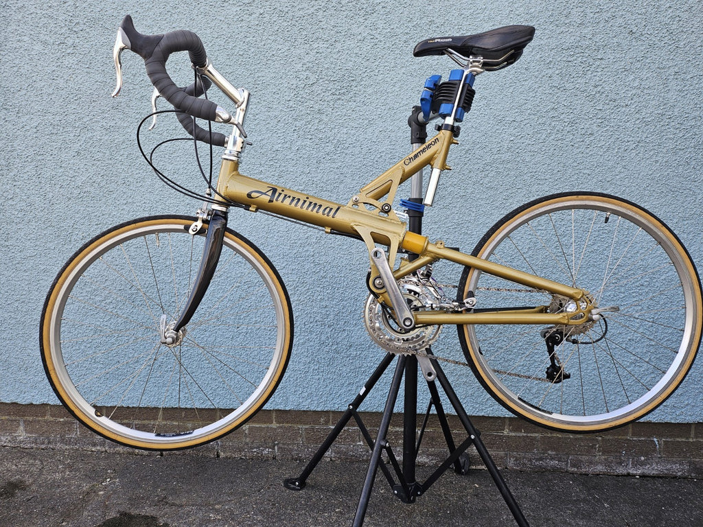 Airnimal Chameleon high performance folding road bike in excellent condition