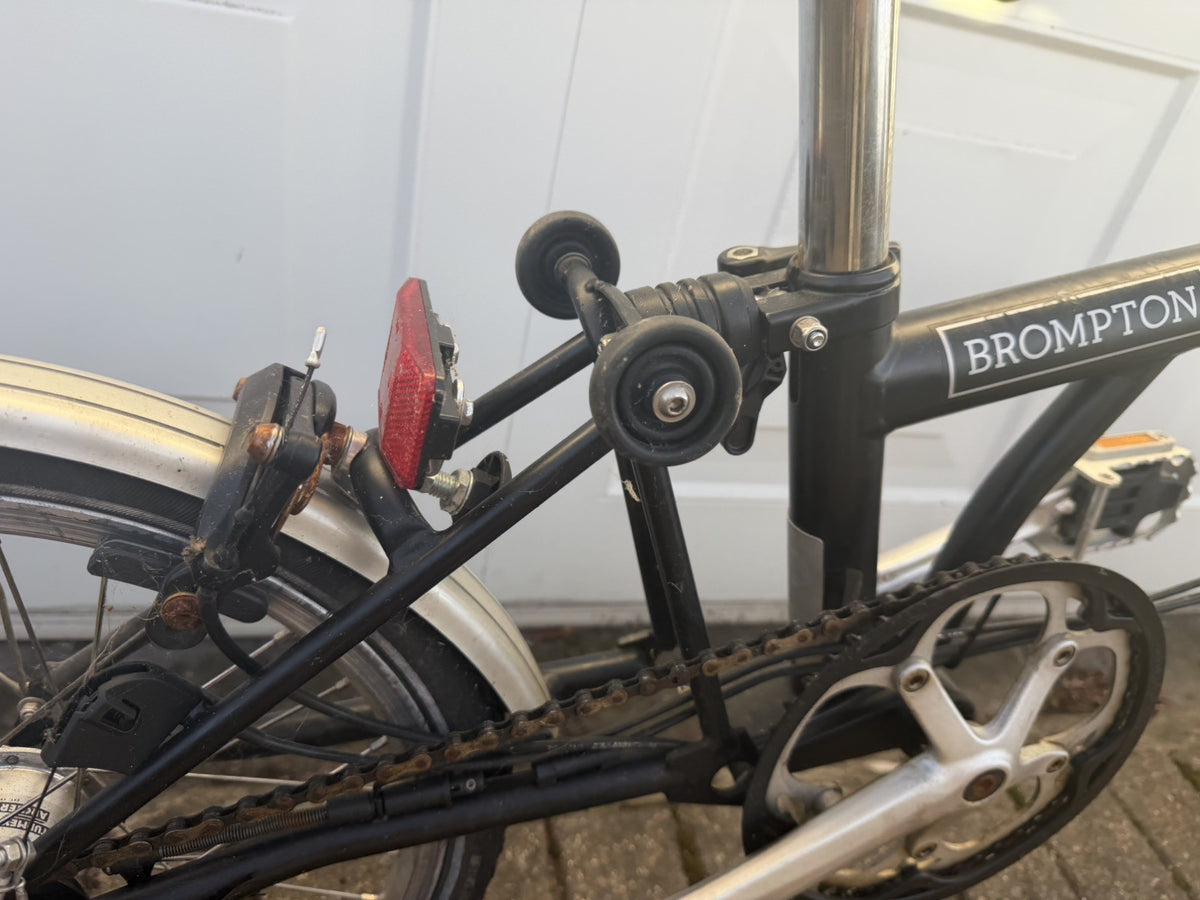 Brompton C Line M6L (6 Speed) folding bicycle - Black (avergae Condition)