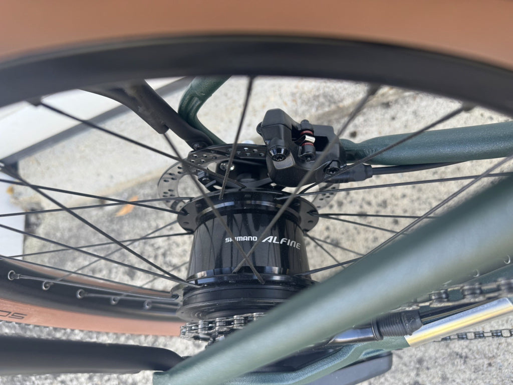 Brompton G Line 8-Speed (Large) 2026, Under 10 Miles, tools, warranty