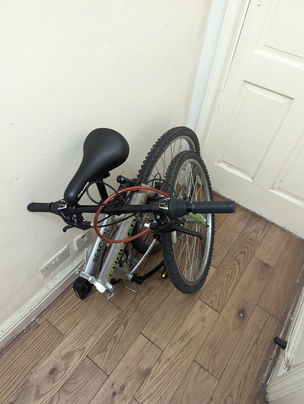 Challenge Beacon 26 inch Silver Folding Bike - Great Condition