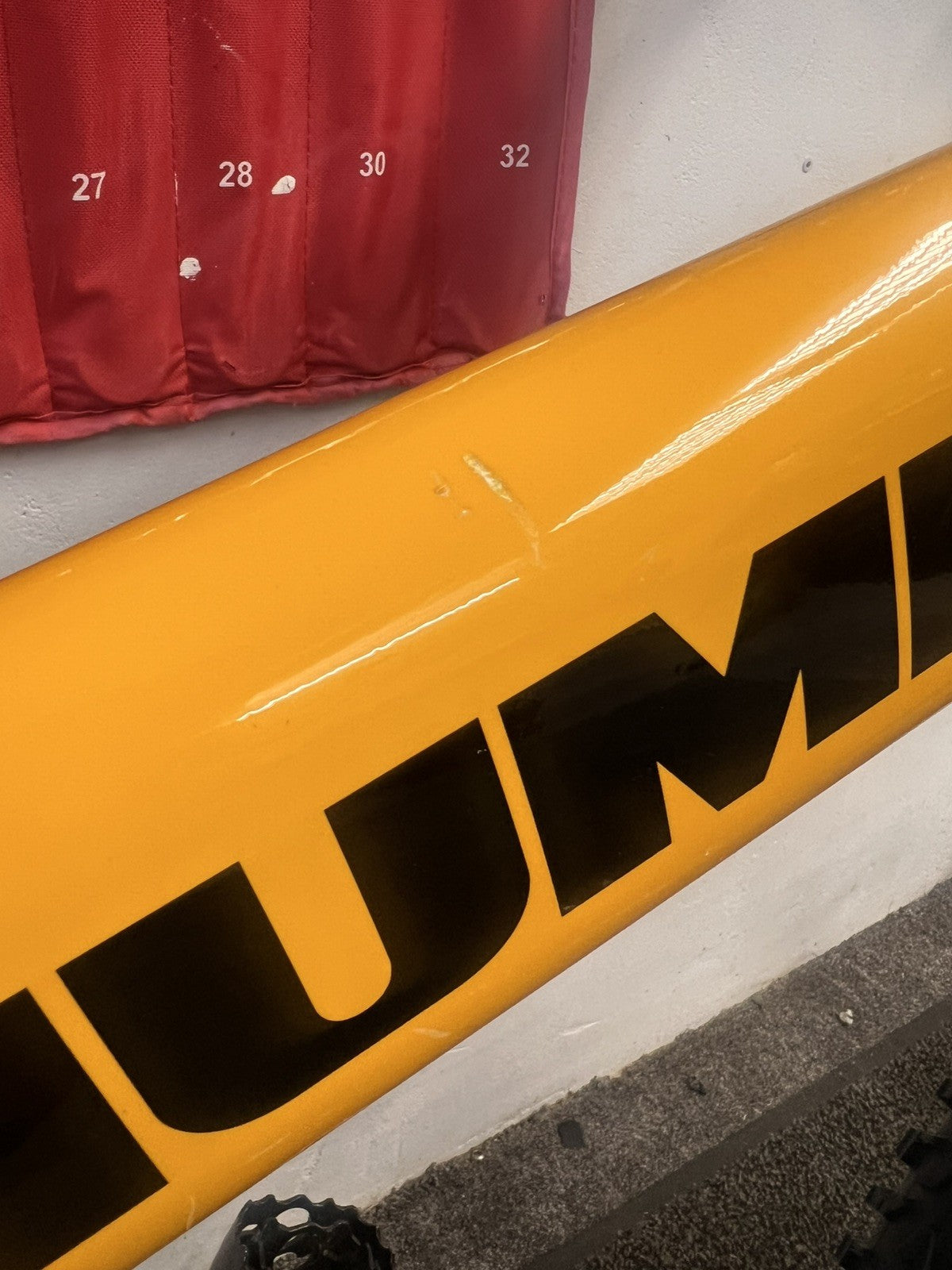 Montague Hummer Folding Bike. Original paperwork. Never ridden.