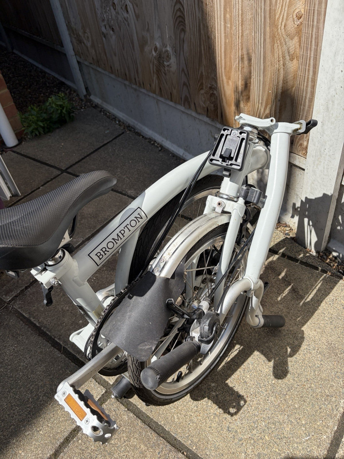 Brompton M3L 3 Speed Folding Bike 2019 White + Genuine Brompton Bag