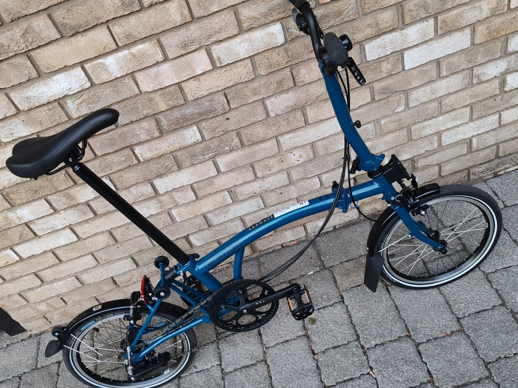 Brompton C Line 6 Speed 2025 Folding Bike Ocean Blue Pristine Condition