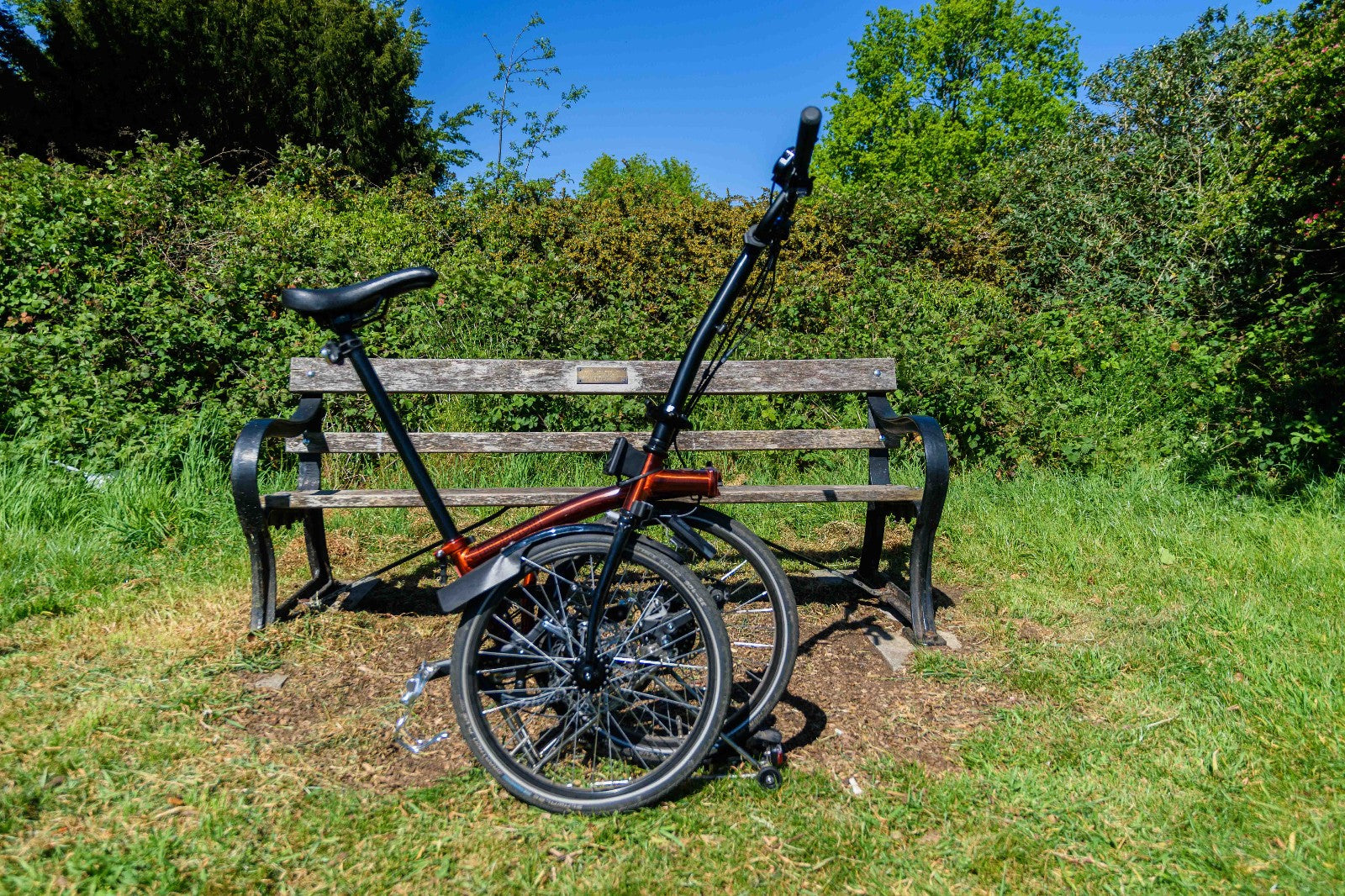 Kinetics Brompton. 20" wheels, cable disk brakes, belt drive, 11-speed Alfine
