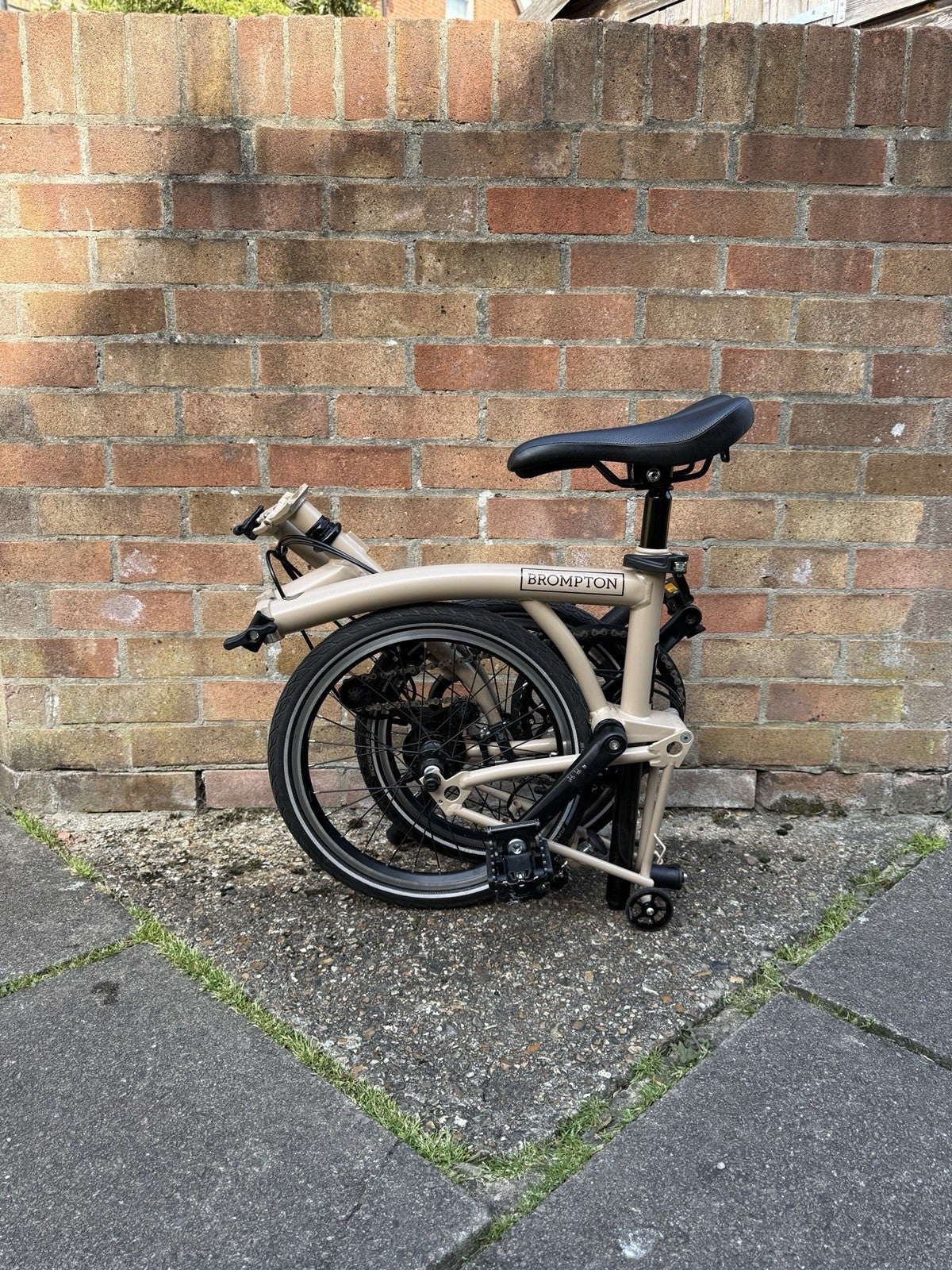 Brompton C-Line Folding Bicycle 2-Speed (Dune Sand)