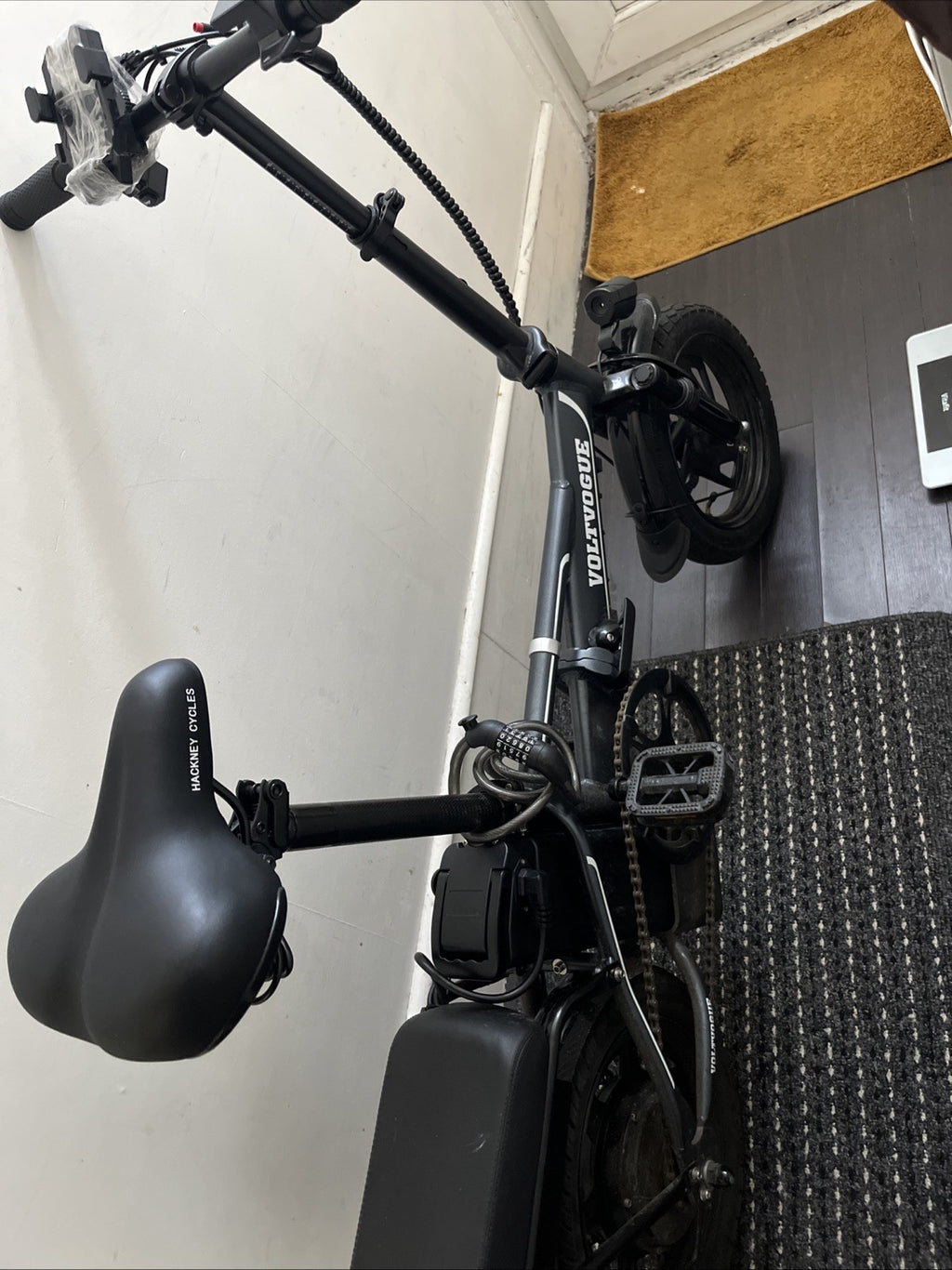 VOLTVOGUE 35km an Hour Folding Bike With A Battery Lasts 3 Hours