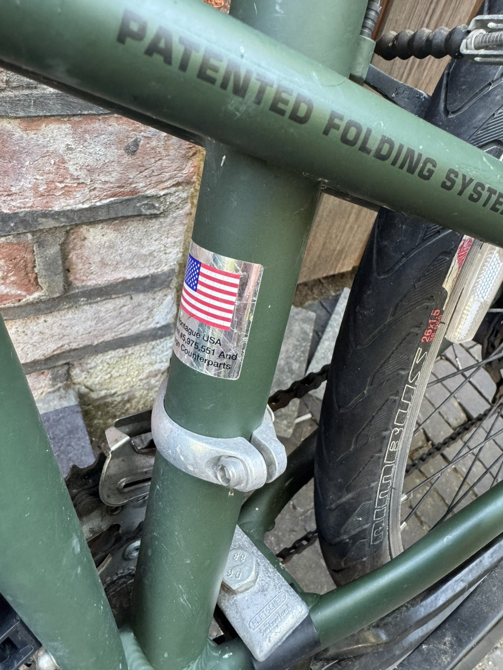 MONTAGUE FOLDING BIKE 26” WHEELS MATT GREEN