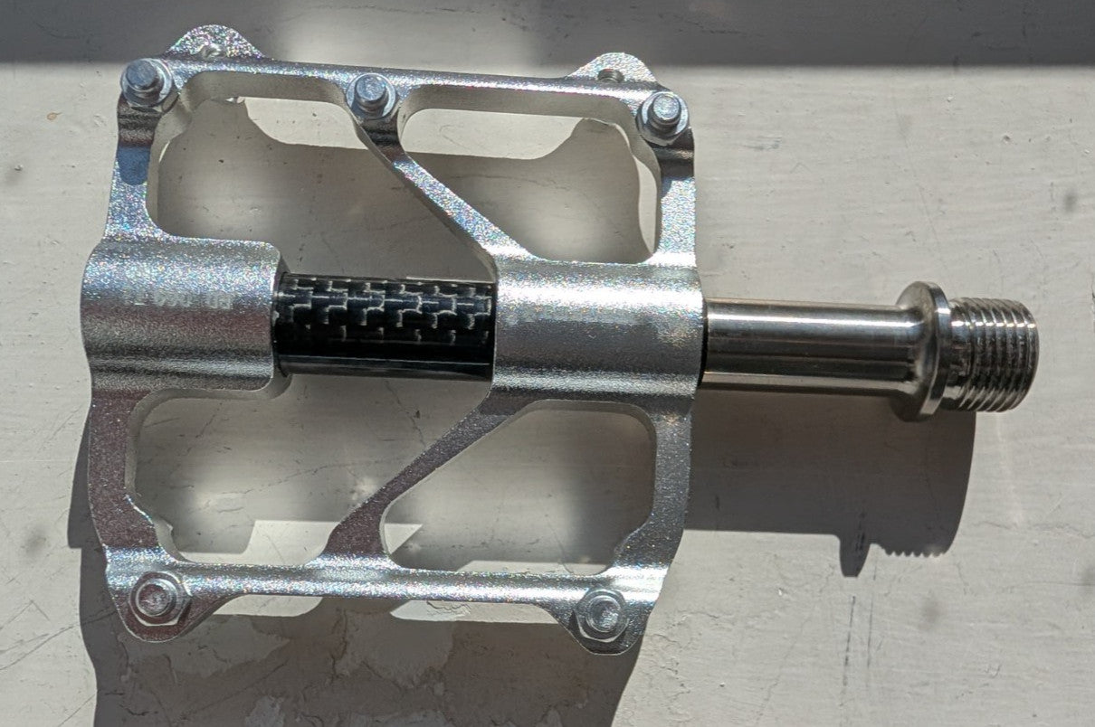 Aceoffix PD069 Pedals. 3 Bearings, Ti Alloy Shaft, left side QR - suit Brompton