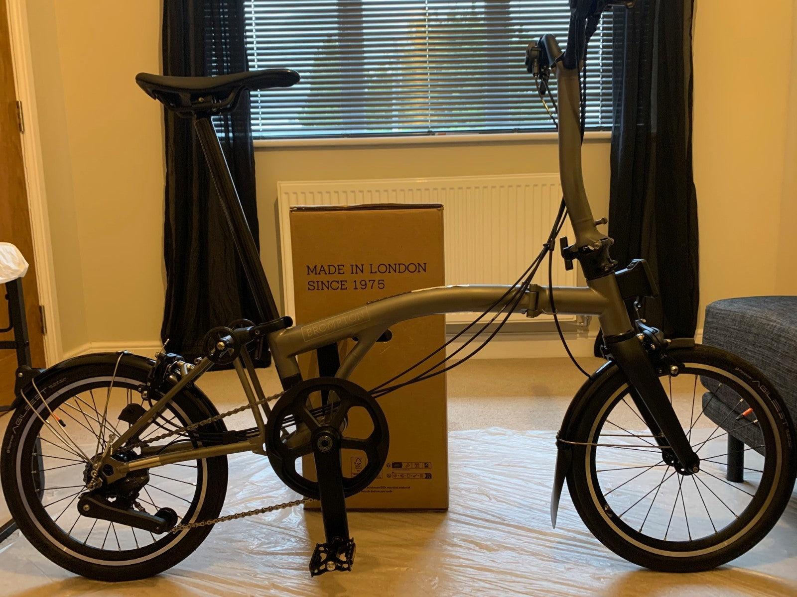 Brompton T Line 2026 12-Speed, Titanium, Mid Handlebar
