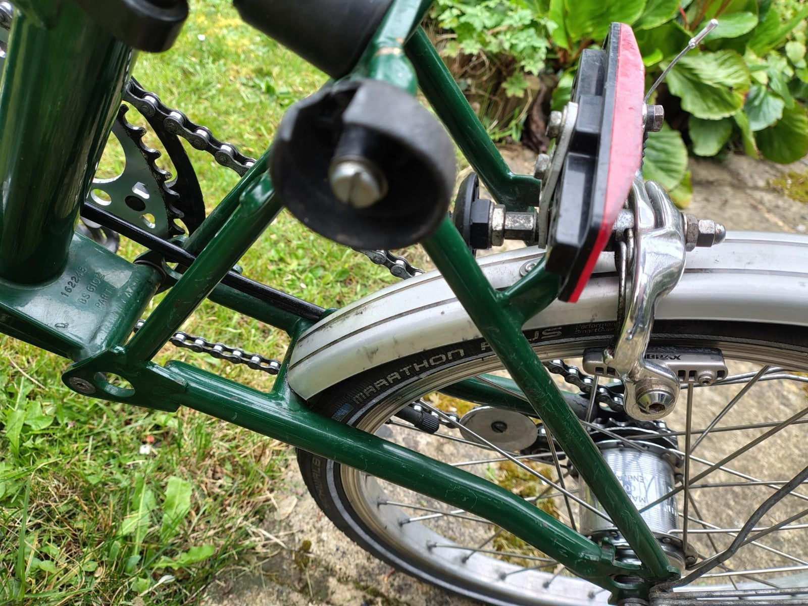 Brompton folding bike 3 speed - racing green - very good condition