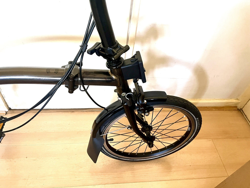 Brompton C Line Explore 6 Speed Folding Bike Low Handlebar Black/Golden Lacquer