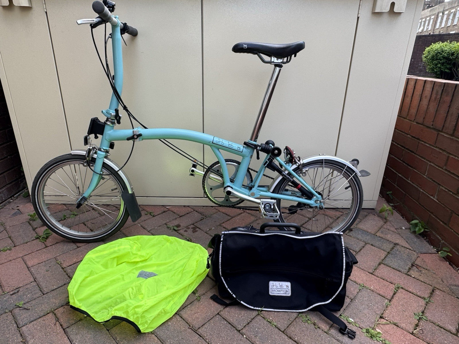 Brompton Folding Bike 2-Speed With Accessories In Great Condition