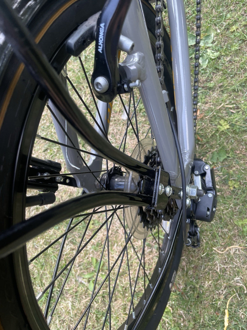 Raleigh Evo 2 Folding Bike 7-Speed Shimano Gears - Grey / Black