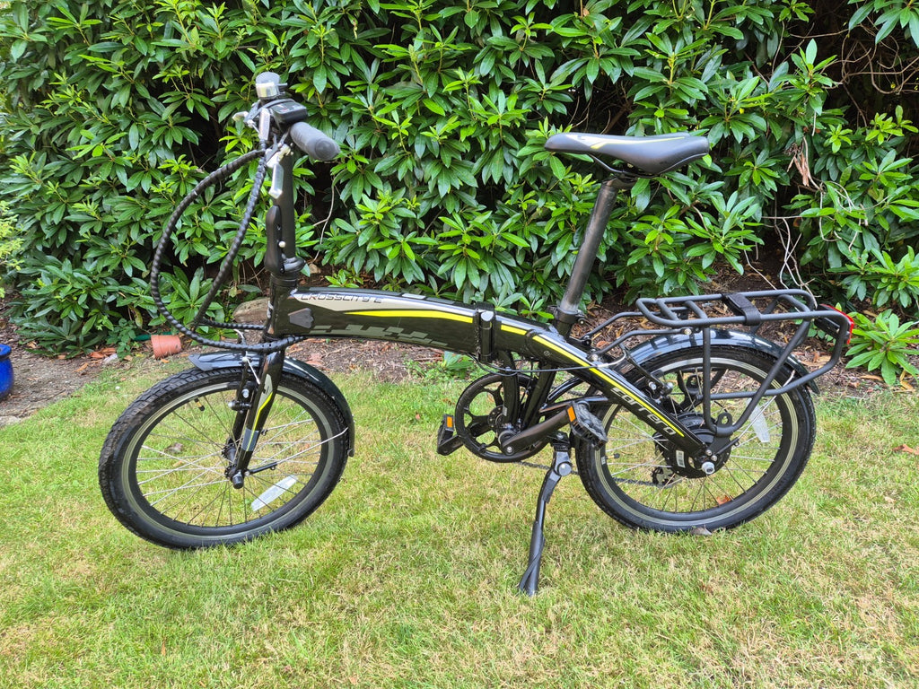 Fully Folding E Bike. 20" Aluminium Wheels. Halfords Carrera Cross City