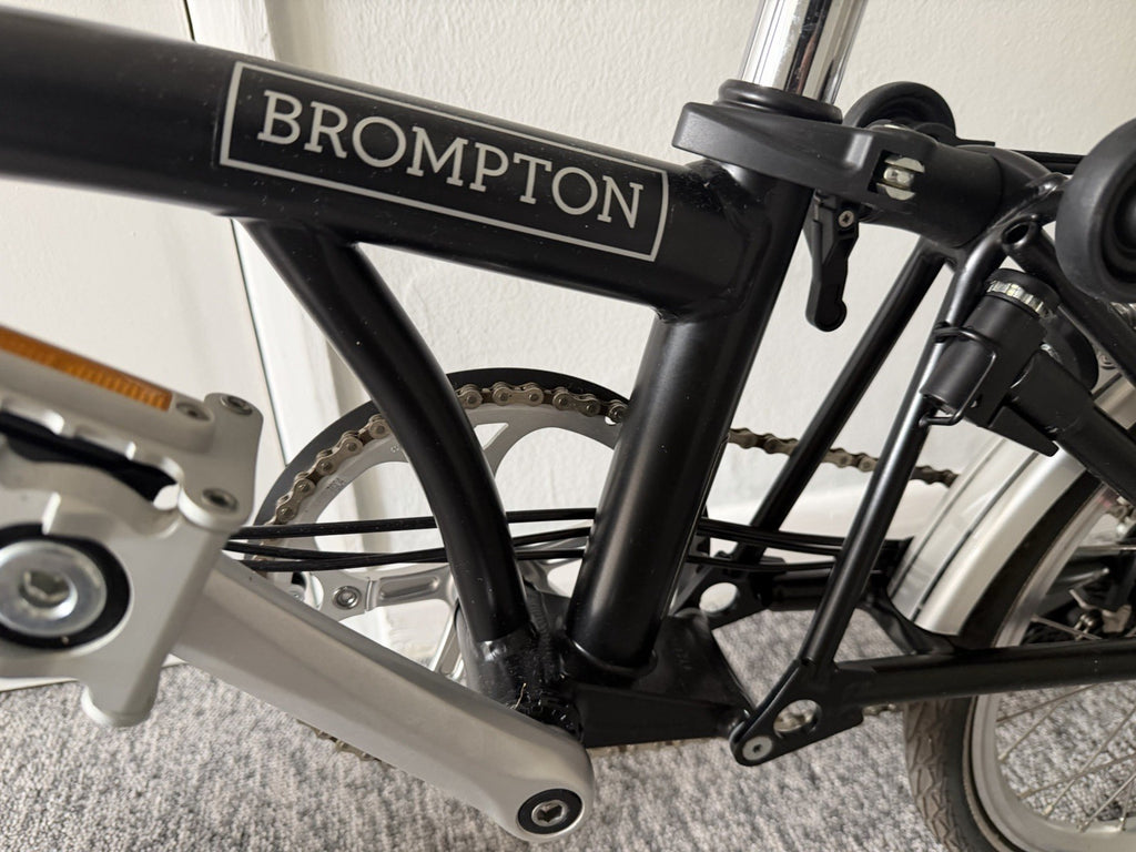 Brompton C Line H6R (6 Speed) folding bicycle - Black (MINT CONDITION!)